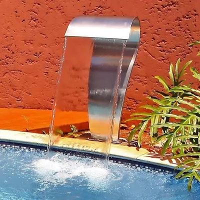 قیمت خوب لوازم جانبی استخر شنا فلزی SPA فولاد ضد زنگ فواره آبشار خارج از خانه آنلاین